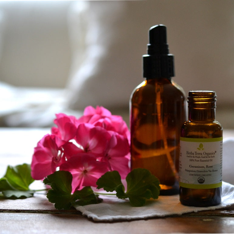 5 DIY Essential Oil Recipes for Glowing Skin